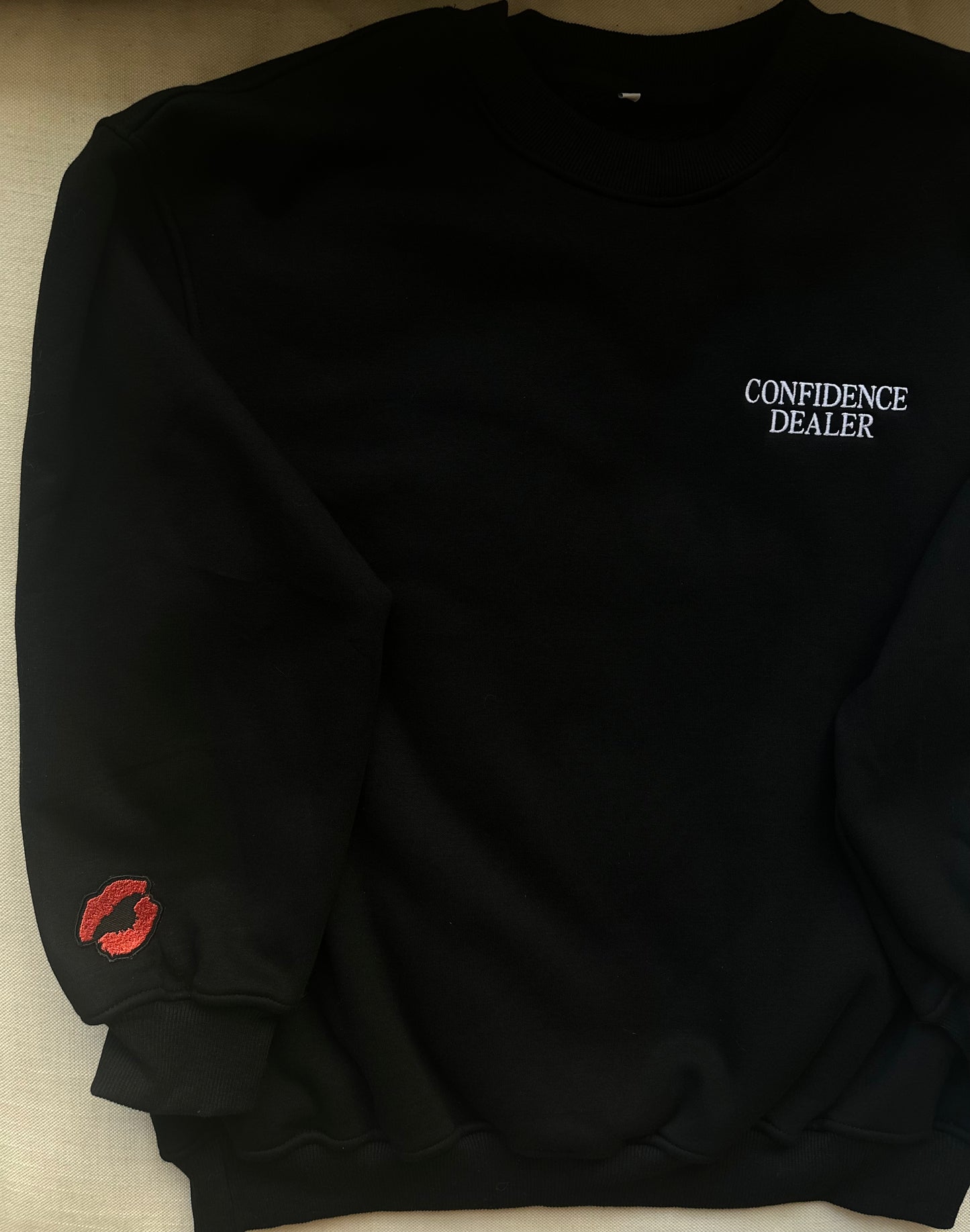 Minimalist 'Confidence Dealer' Crewneck